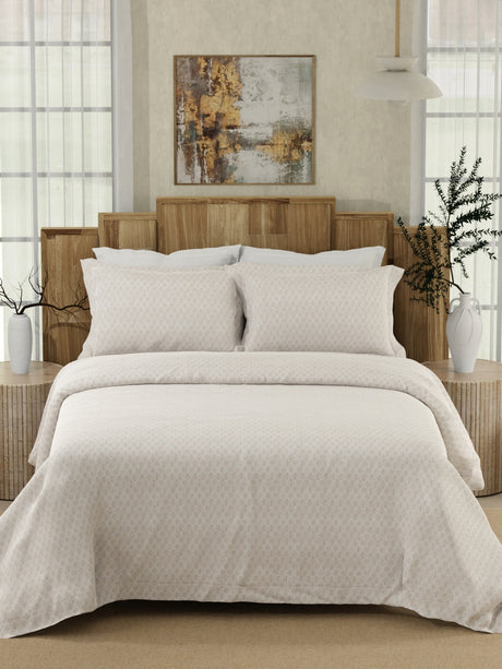 Gardenia Augusta 100% Cotton 300 TC White Digitally Printed Super King Bedsheet with 2 Pillow Covers