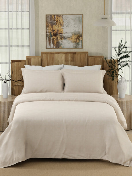 Gardenia Augusta 100% Cotton 300 TC White Digitally Printed Super King Bedsheet with 2 Pillow Covers