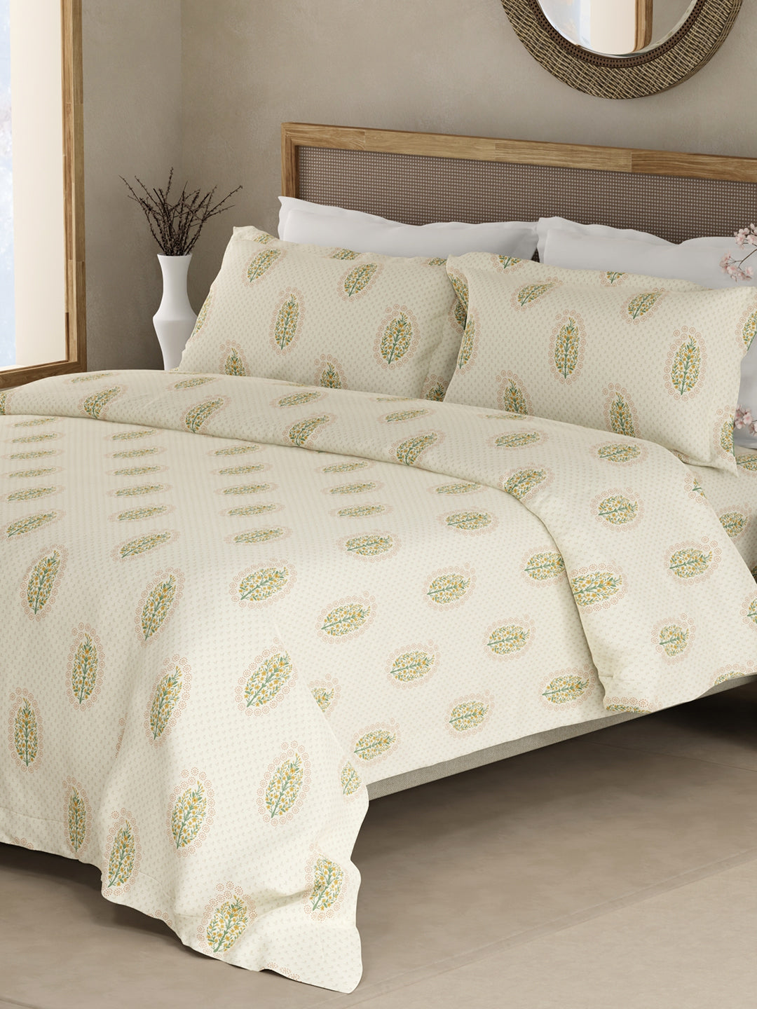 Indo Musk 100% Kasturi Cotton 200 TC Cream Floral King Bedsheet with 2 Pillow Covers