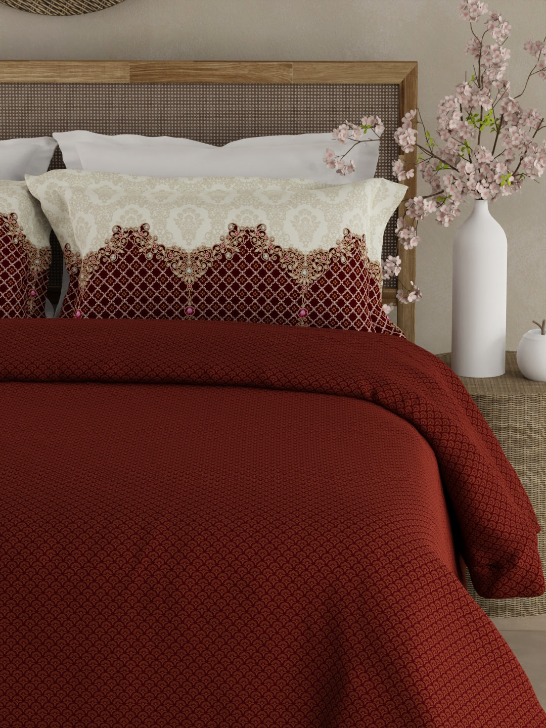 Elegant cotton bedding set for stylish bedrooms
