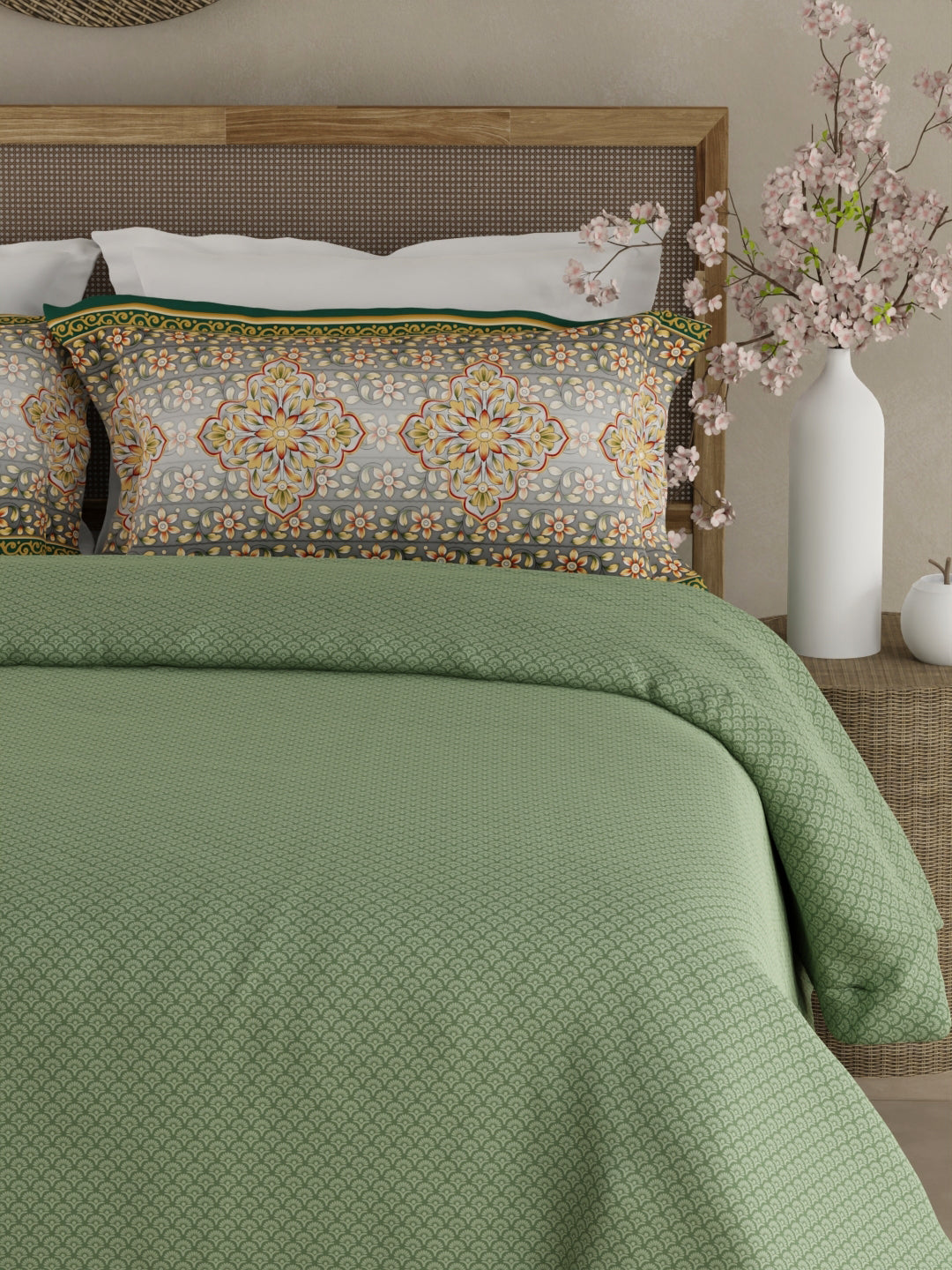 Heritage Walk 100% Egyptian Cotton 200 TC Green Ethnic Print King Bedsheet with 2 Pillow Covers