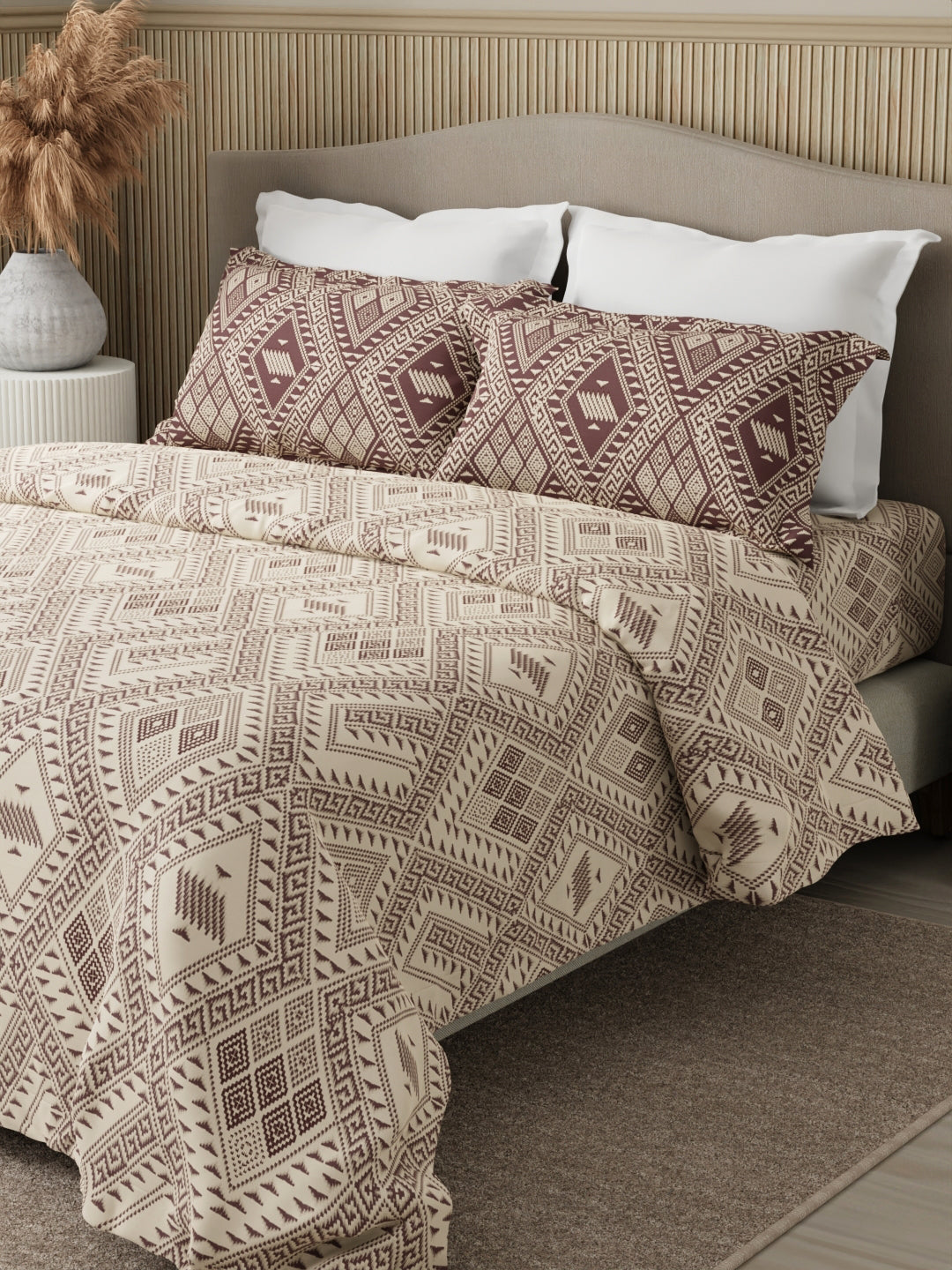 Embrace 100% Cotton 152 TC Brown Geometrical Print Double Bedsheet with 2 Pillow Covers