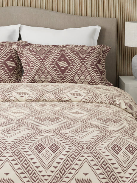 Embrace 100% Cotton 152 TC Brown Geometrical Print Double Bedsheet with 2 Pillow Covers