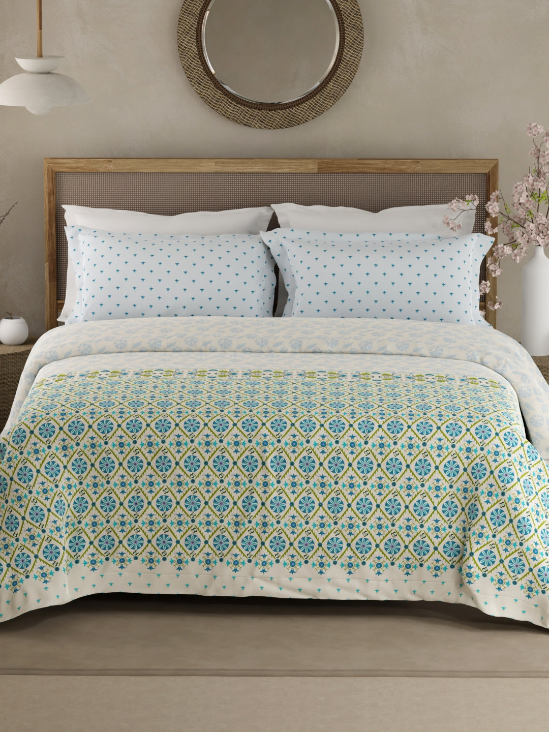 Valatia Gypsy 100% Cotton 200 TC Ethnic Printed King Bedsheet with 2 Pillow Covers - Blue