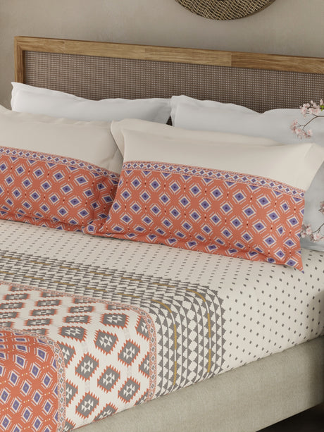 Valatia Gypsy 100% Cotton 200 TC Ethnic Print Fitted King Bedsheet with 2 Pillow Covers - White & Red