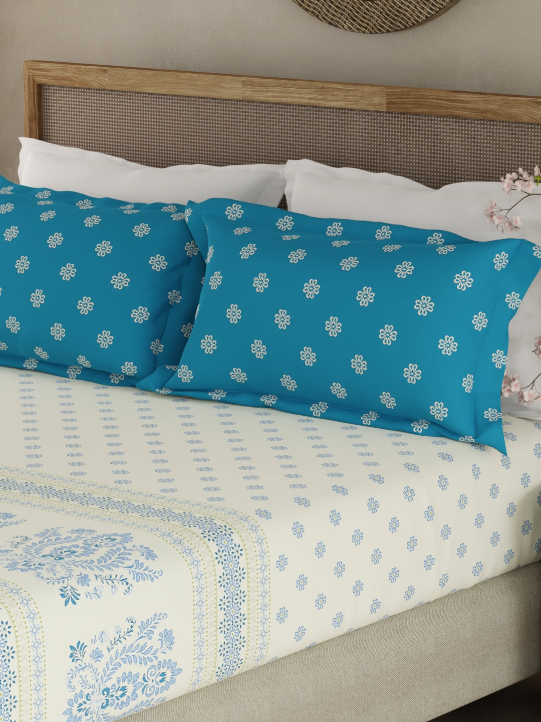 Valatia Gypsy 100% Cotton 200 TC Ethnic Print Fitted King Bedsheet with 2 Pillow Covers - White & Blue