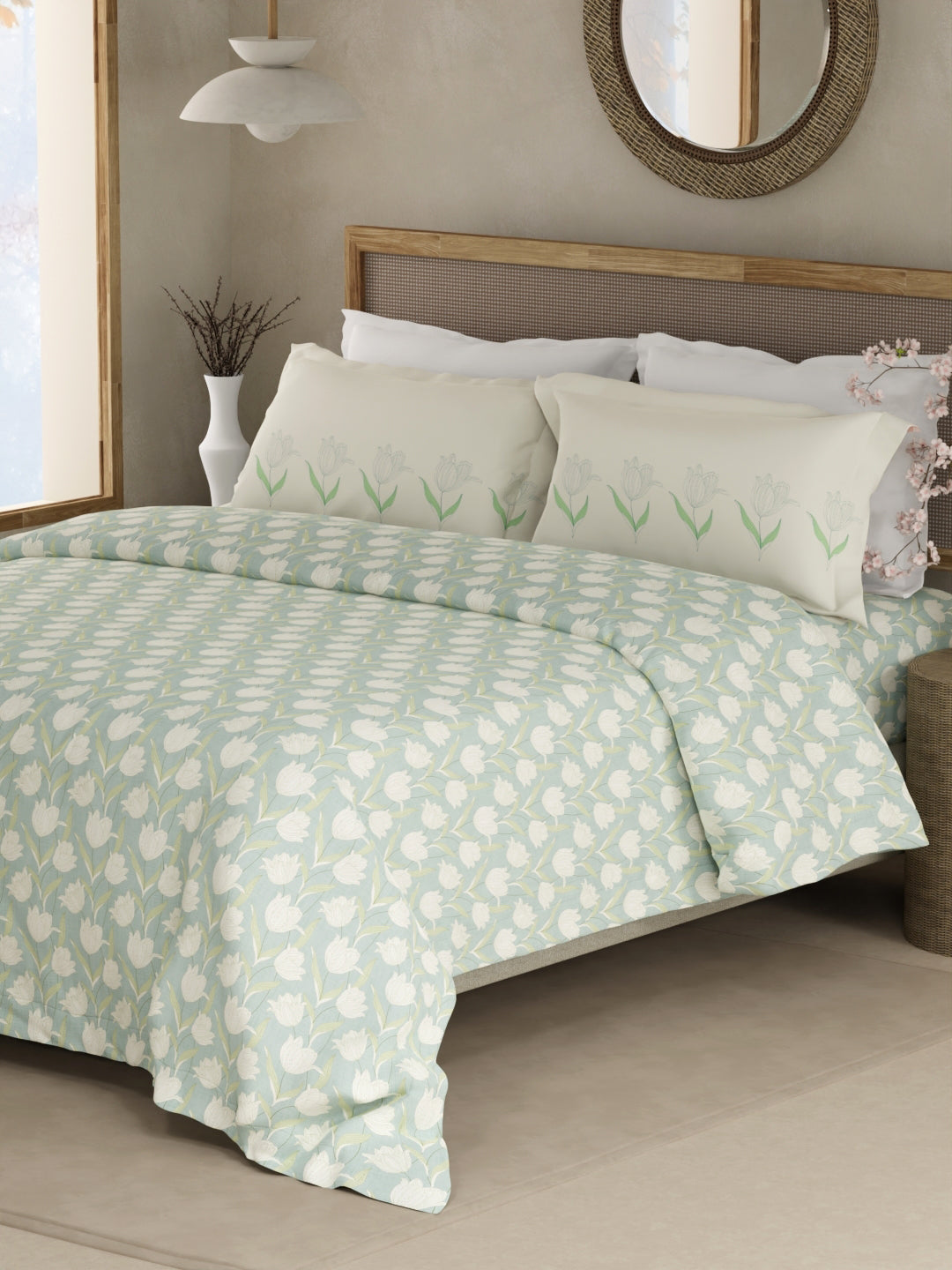 Valatia 100% Cotton 200 TC Blue & White Floral King Bedsheet with 2 Pillow Covers